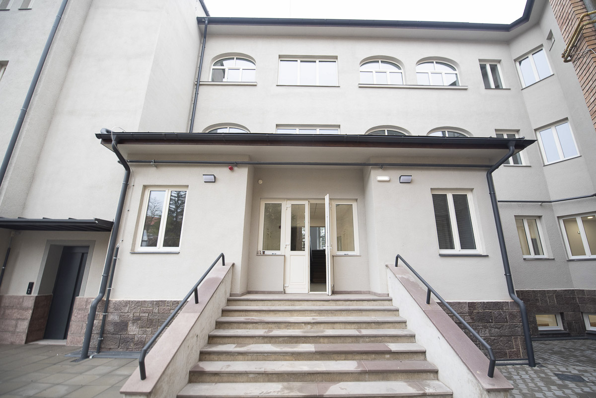 Kulcsátadó a havi megyei testületi ülésen